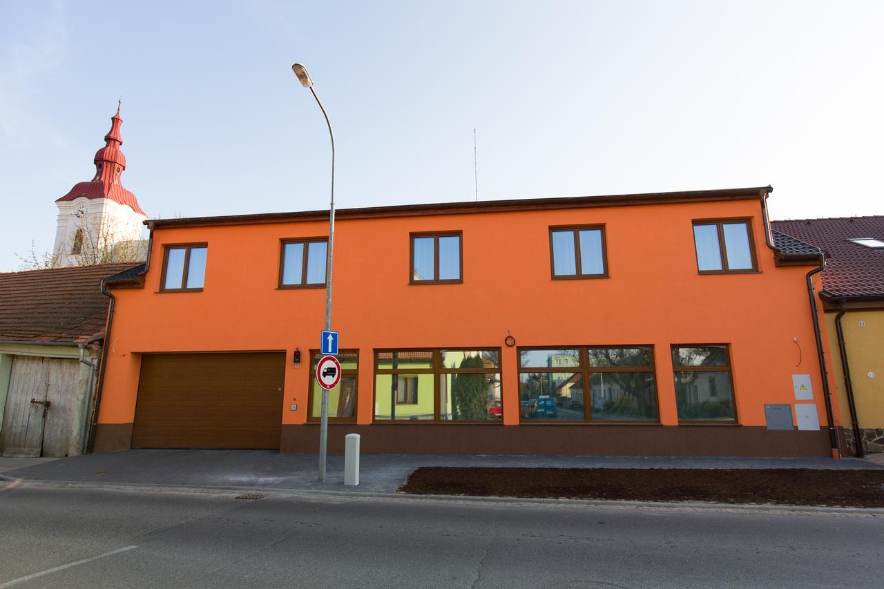 Hotel U Kostela Modrice Exterior photo